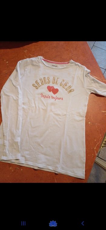 T.shirt fille taille 12 ans