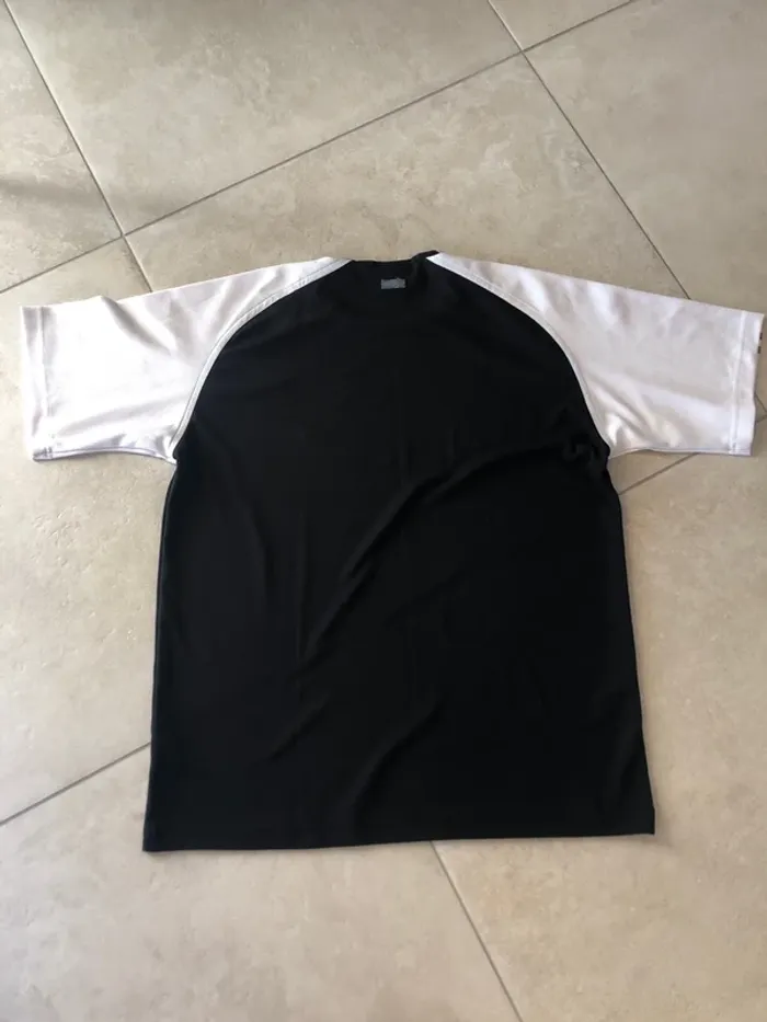 Tee-shirts adidas blanc et noir - photo numéro 5