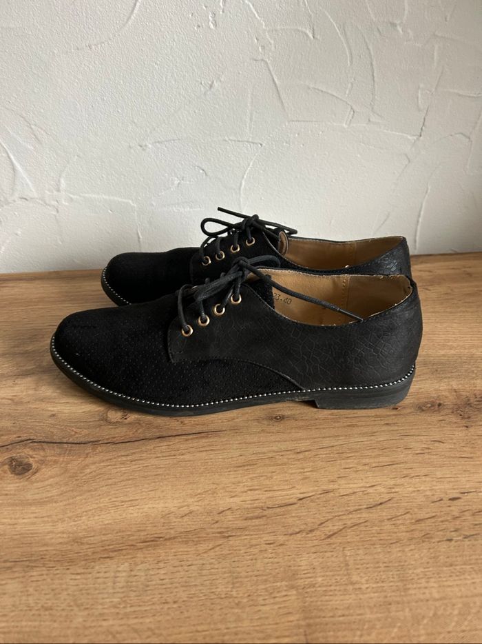 Chaussures noires à lacets style derby - pointure 40 - photo numéro 2