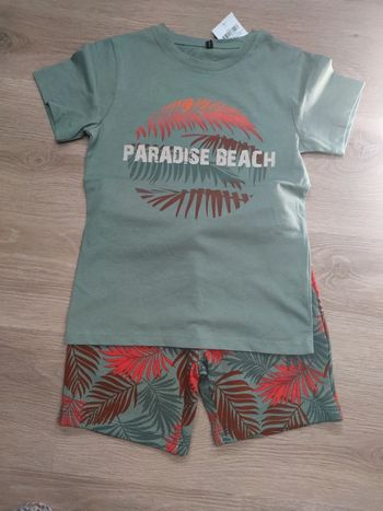 Ensemble garçon 6 ans neuf