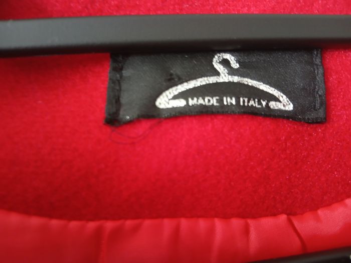 Manteau rouge - photo numéro 3