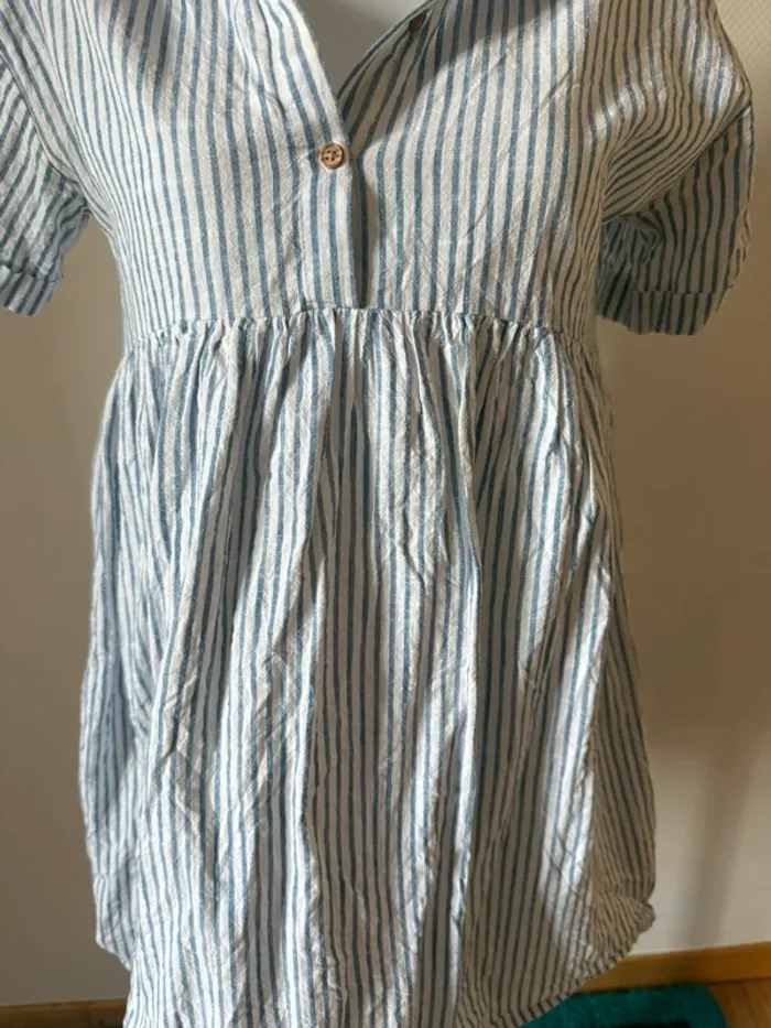 Robe à rayure en très bon état allaitement et grossesse taille 36 vertbaudet - photo numéro 4