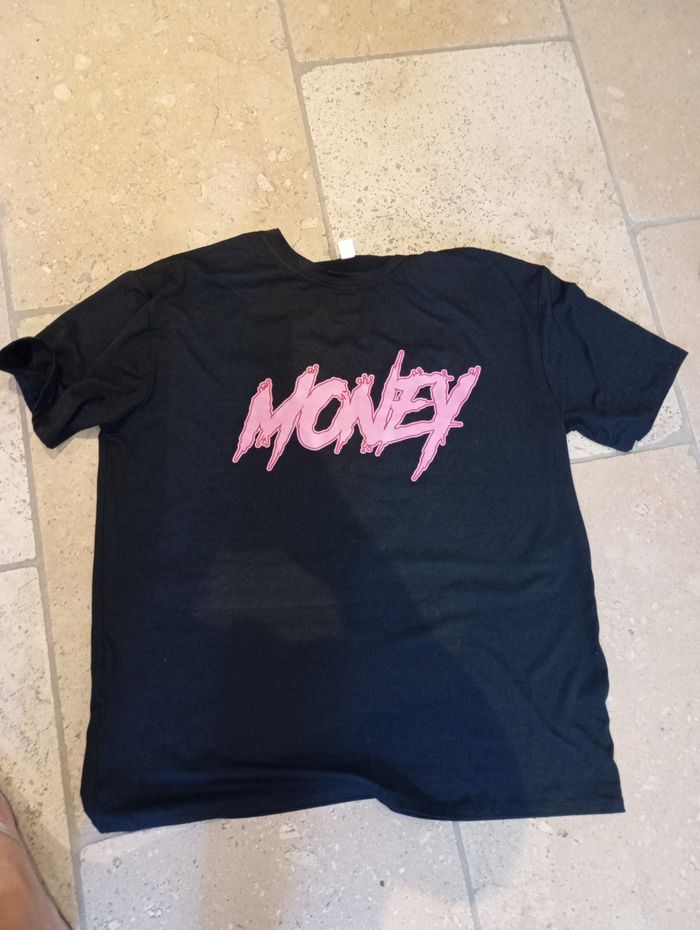 Tee shirt