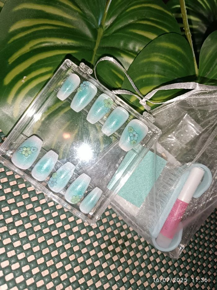 🔸Kit press on nails, Neuf🔸 - photo numéro 5