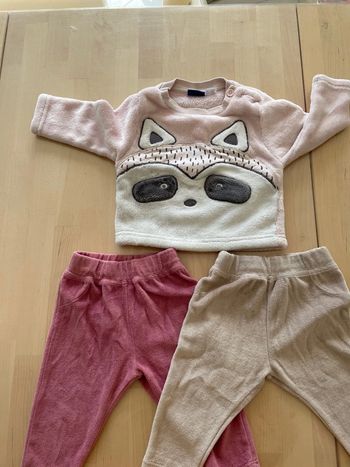 Lot fille 2 pantalons velours  et 1 pull lupilu 6 mois