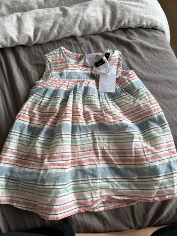 Robe neuve en lin 6/9m