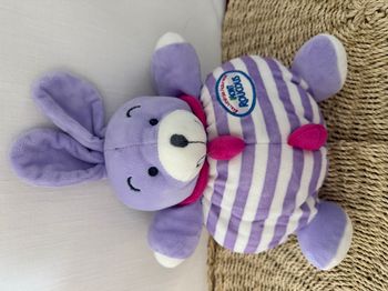 Doudou peluche lapin boule mauve rayé blanc Mont Roucous