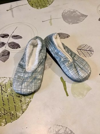 Chaussons chaud bleu ciel et blanc taille.36/39
