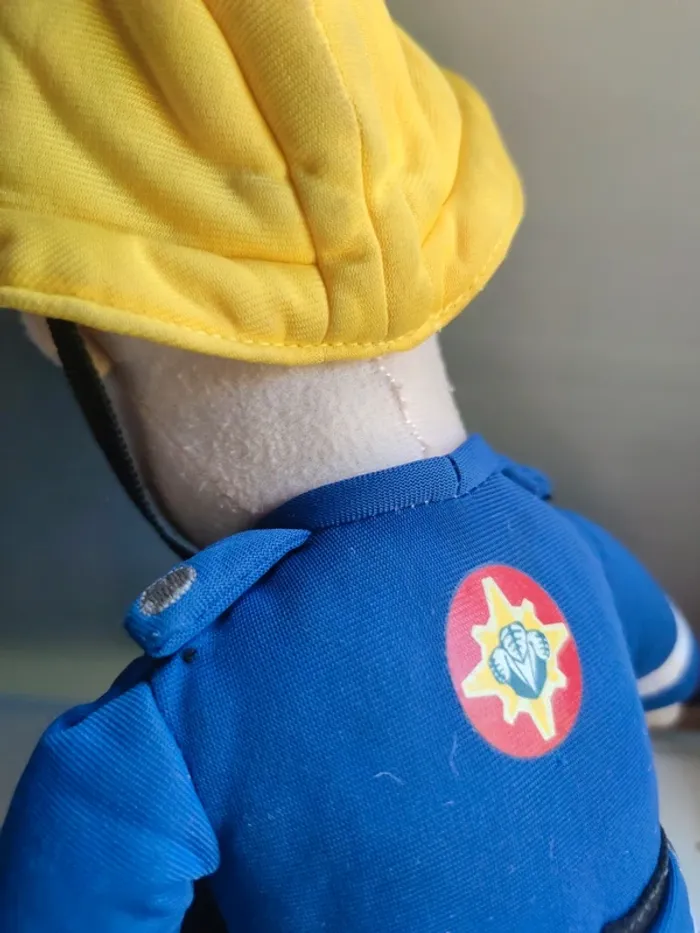 Peluche figurine sam le pompier produit officiel - photo numéro 4