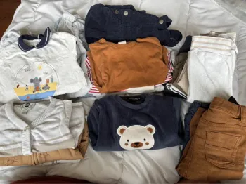 Lot pyjama 6mois 24articles