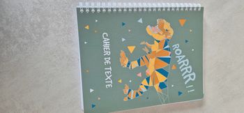 Cahier de texte dinosaures.
