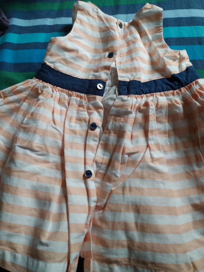 Robe 6 mois - photo numéro 3