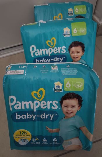 Couches Pampers taille 6