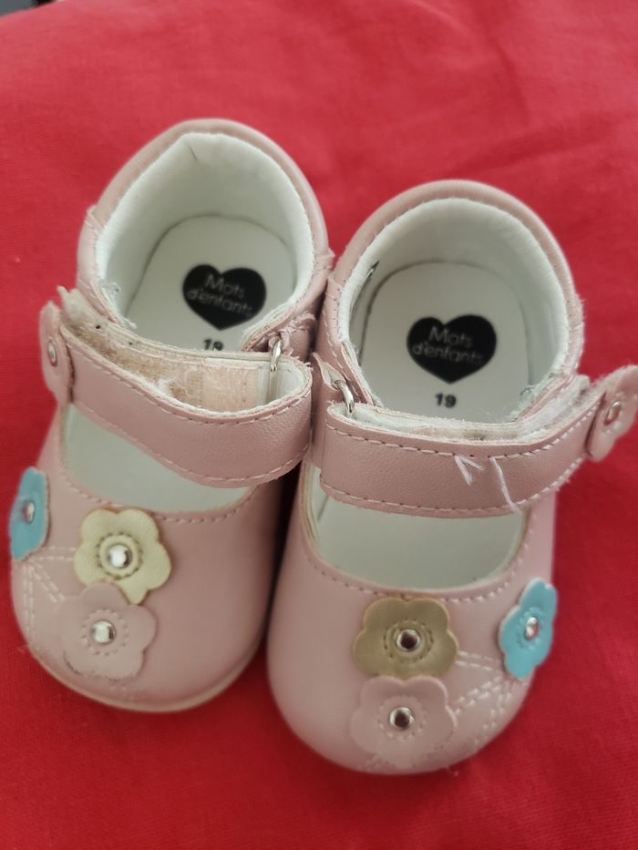 Chaussure, bottes, basket - photo numéro 6