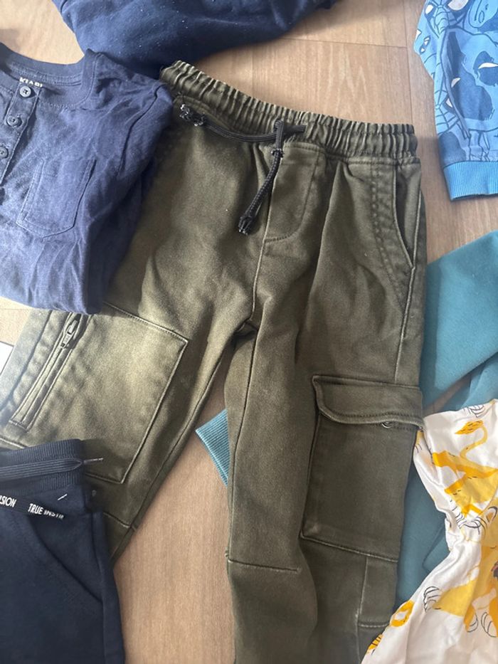 Lot 12 vêtements garçon 6 ans - photo numéro 13