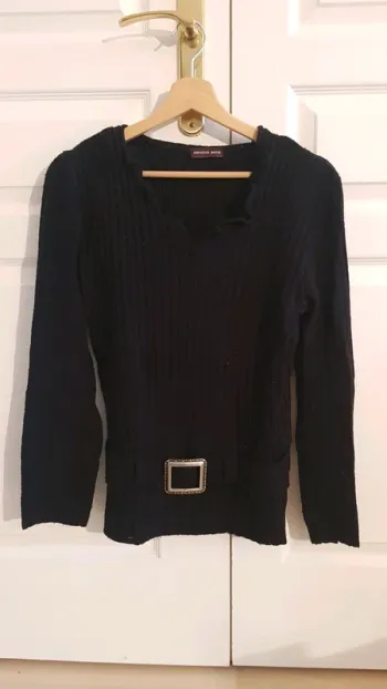Pull noir taille 3