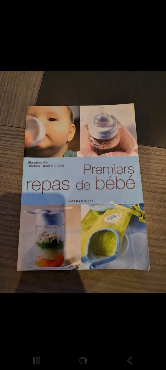 Premier repas de bébé