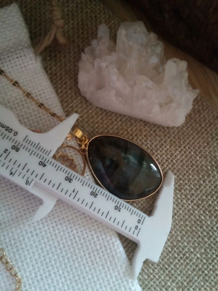 Collier pierre de labradorite naturelle fleur de lotus - photo numéro 3