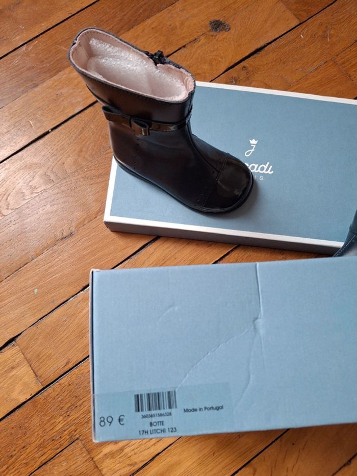 Bottes jacadi neuves taille 22 valeur 89 euros - photo numéro 5