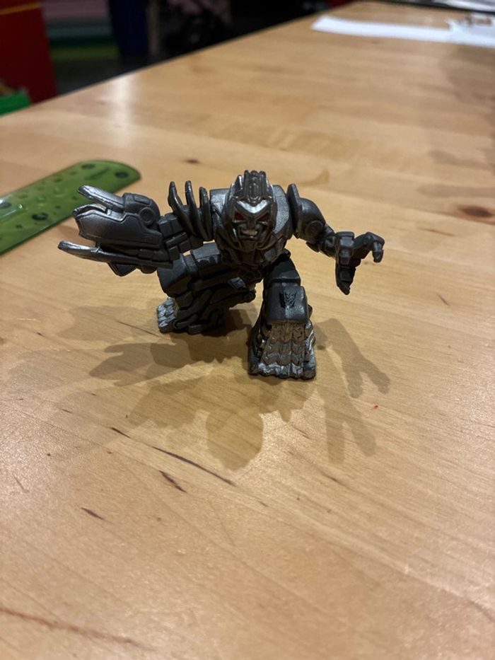 Figurine transformers revenge of the fallen megatron, Robot Heroes 2009