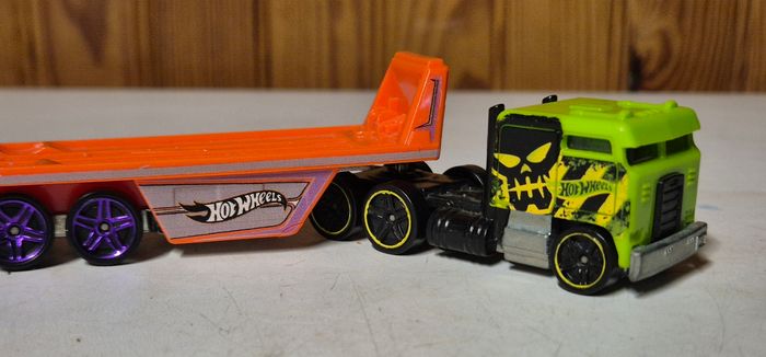 Hot Wheels camion transporteur miniature SFM63 caged cargo - photo numéro 3