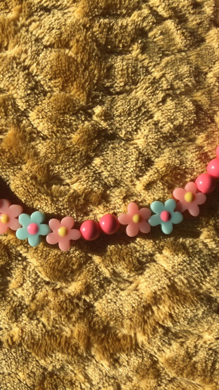 Sergent major collier perle corail avec 6 fleurs - photo numéro 4