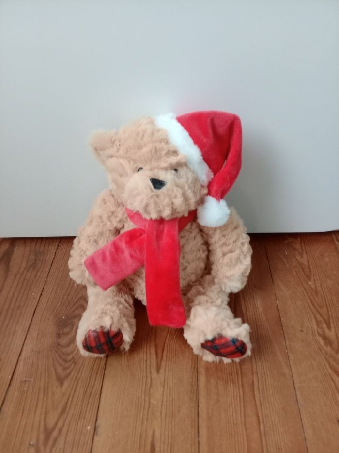 Ours de noël en peluche