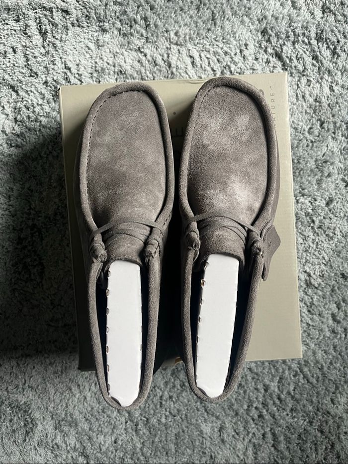 Mocassins (boots)  Clarks wallabee Daim Gris - photo numéro 3