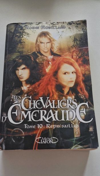 🌼 Livre Les Chevaliers d’emeraude Tome 10 Représailles
