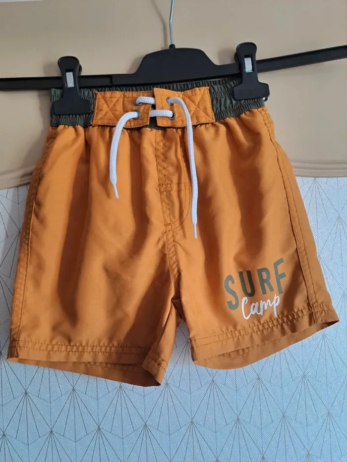 Short de bain garçon 5 ans jamais porté ttbe