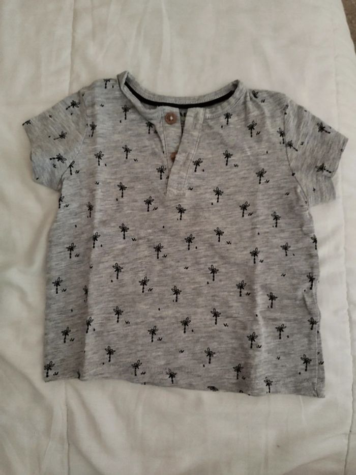T-shirt