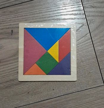 Petit tamgram en bois
