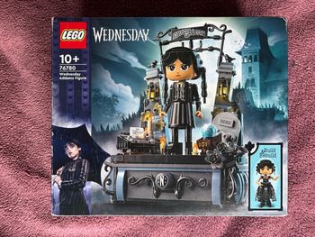Lego 76780 la figurine de mercredi addams