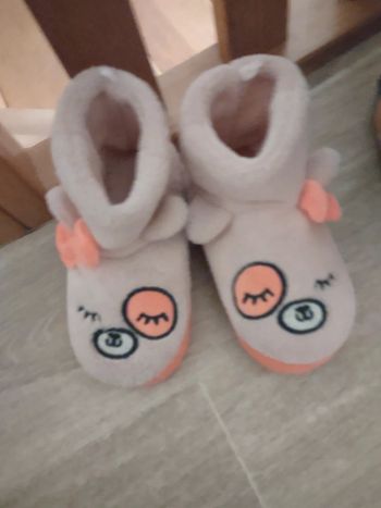 Chaussons bottines roses chiens