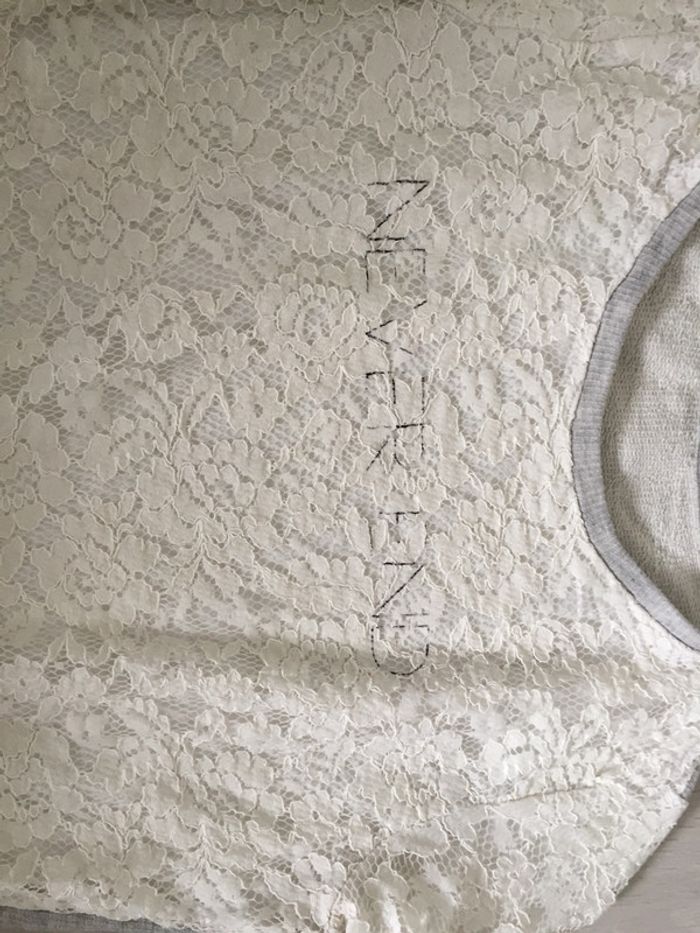 Pull en dentelle - photo numéro 3