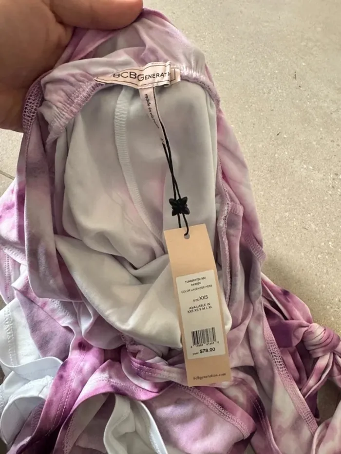 Combi short rose et violet Bcbgeneration, taille XXS, valeur 78$ longueur 75cm - photo numéro 5