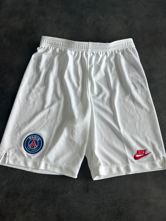 Short Nike