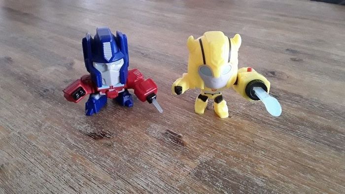 Lot de 2 personnages Transformers