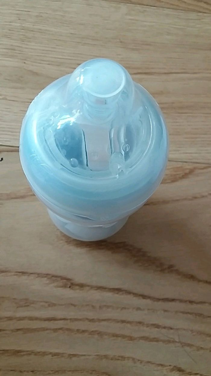 Biberon neuf - photo numéro 2