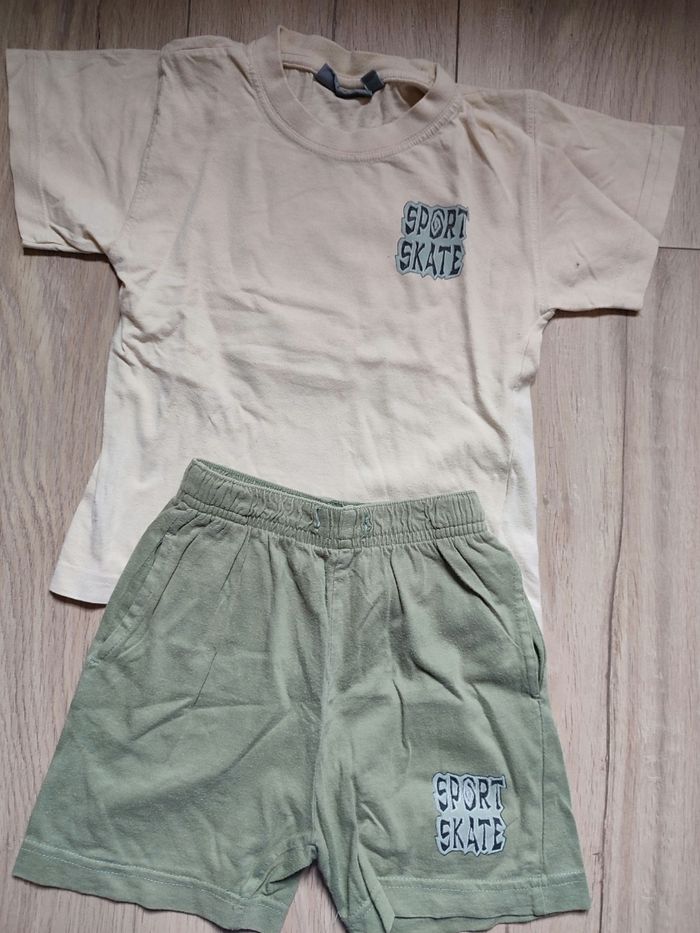Pyjama short état moyen 3 ans