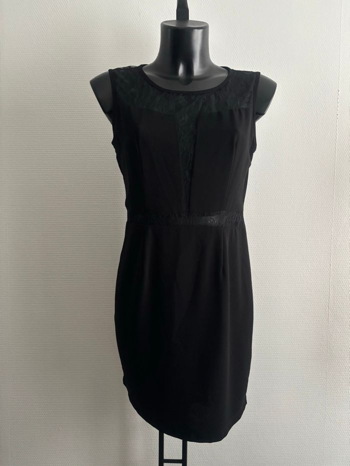Robe noire neuve