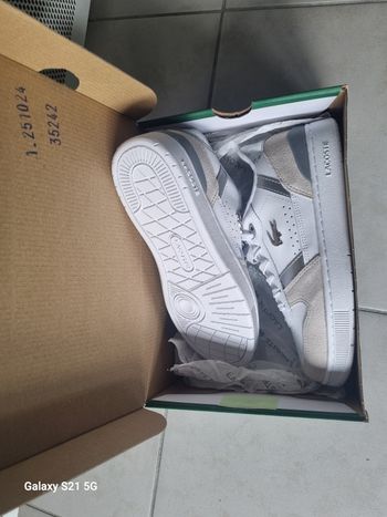 Tennis Lacoste,  cuir blanche ( magasins Courrir)