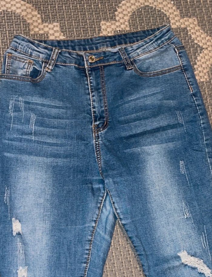 Jean skinny troué taille haute - photo numéro 3