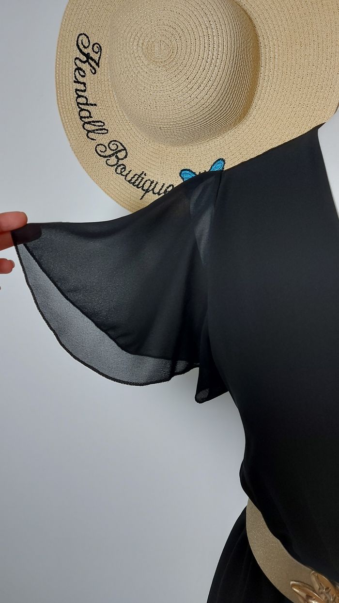 Robe noire chic - photo numéro 7