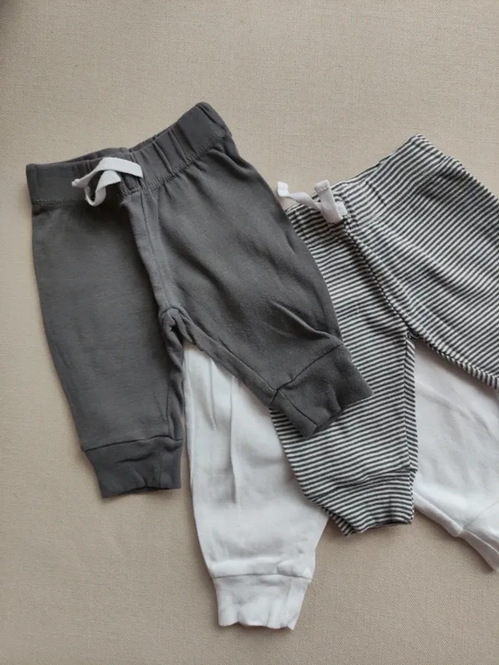 Lot de 3 petits pantalons bébé tout doux