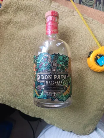 Bouteille décorative en verre  70 cl.