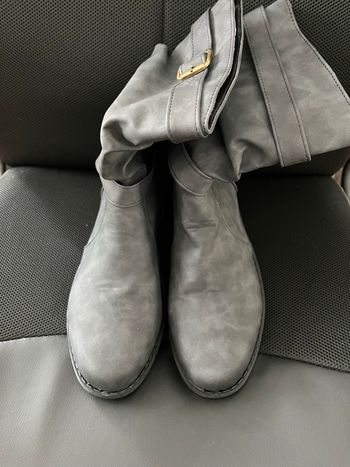 Paire de botte femme toute neuve