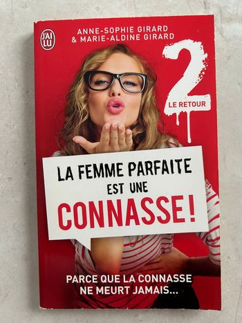 Livre - La femme parfaite est une connasse le retour