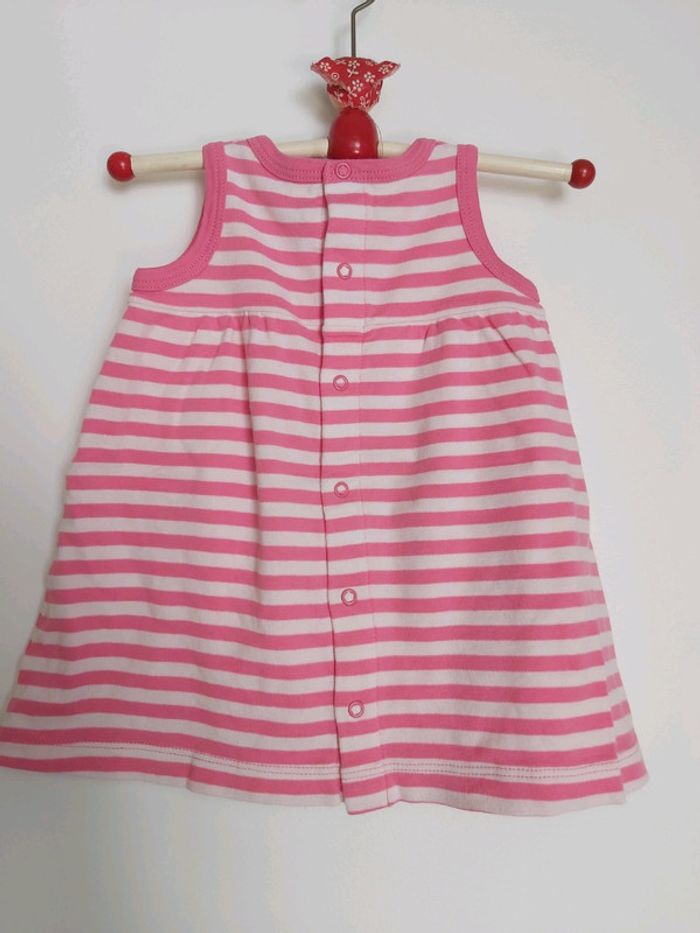 Robe manches courtes 3 mois en très bon état (78) - photo numéro 2