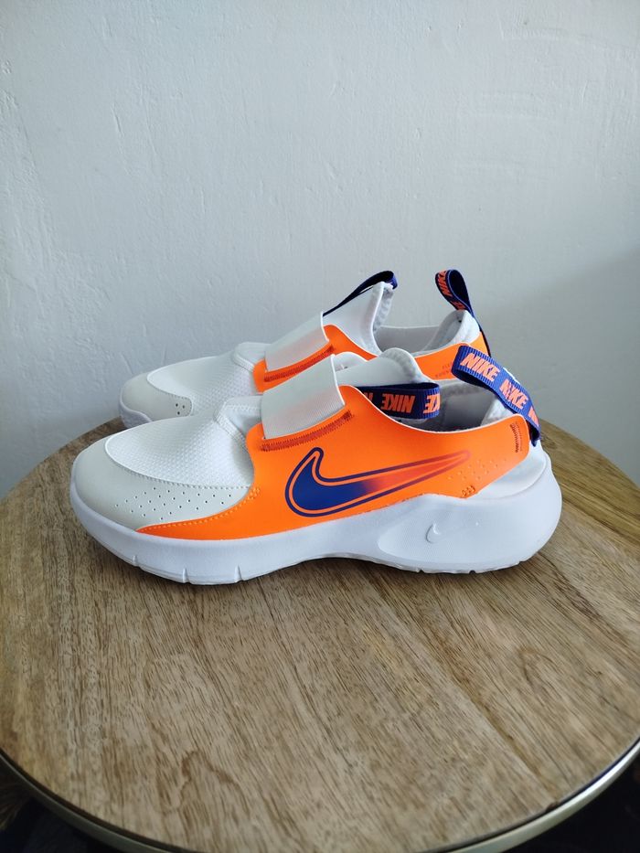 Baskets T 38,5 - photo numéro 4